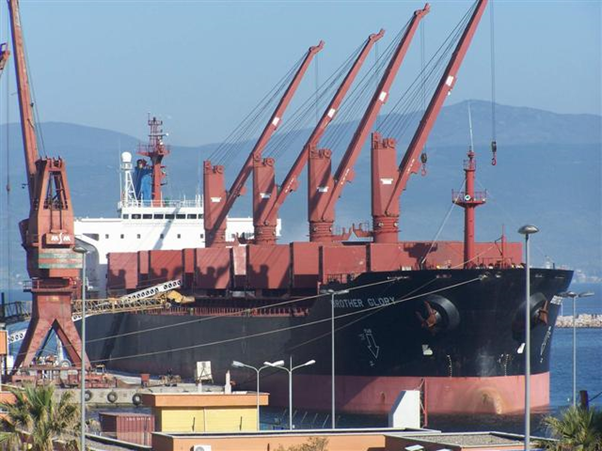 Dış Ticaret: 2013 Yılında Dış Ticaret 99.8 Milyar Dolar Açık Verdi
