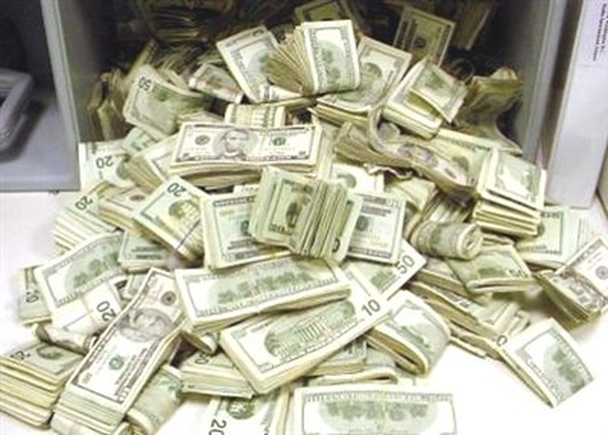 Dış Ticaret: Dış Ticaret Aralık\'ta 9.9 Milyar Dolar, 2013\'te 99.8 Milyar Dolar Açık Verdi
