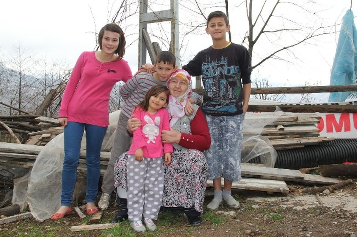 Elleri Hamurlu Muhtar Adayı