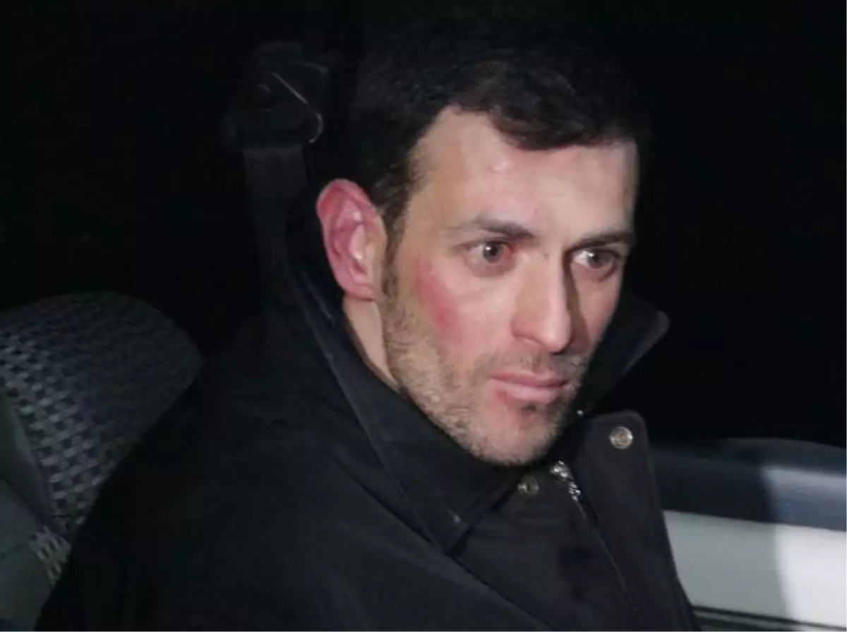 Gece Bekçisi Hırsızı Polise Teslim Etti