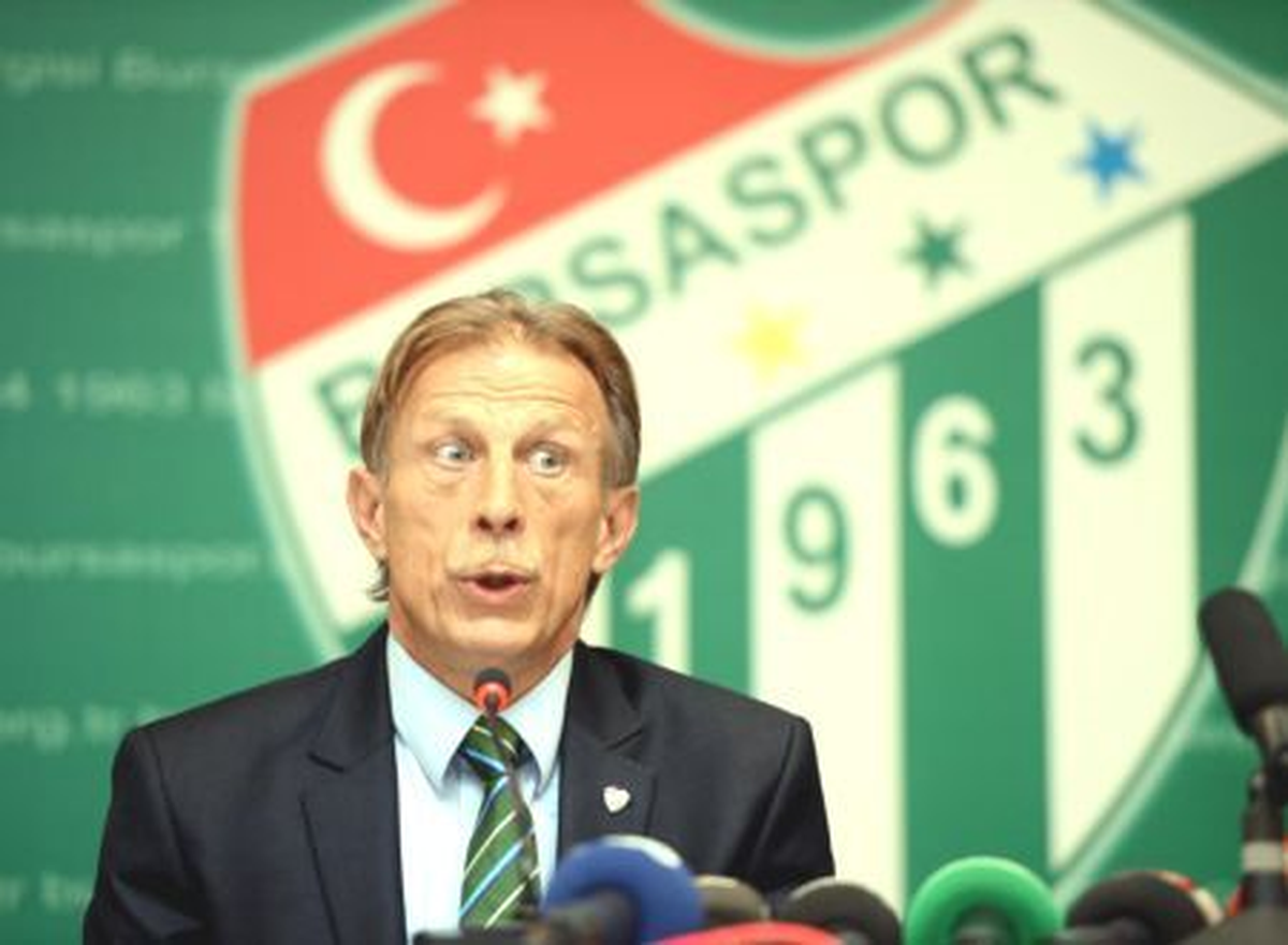 Görüntülü) 1- Bursaspor Teknik Direktörü Daum: "İstanbul\'a Galibiyet İçin Gidiyoruz"