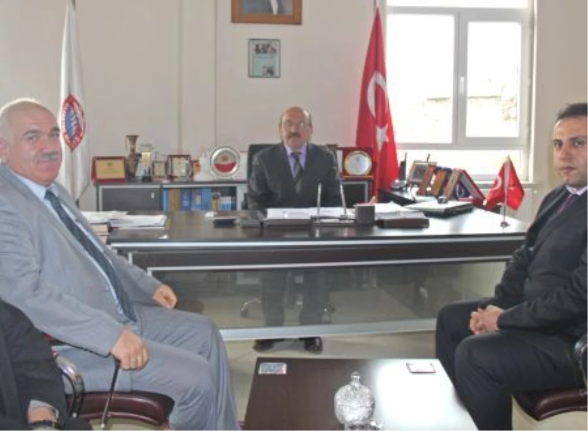 Hafik Belediye Başkanı Aydın\'dan Myo Müdürü Baktır\'a Ziyaret