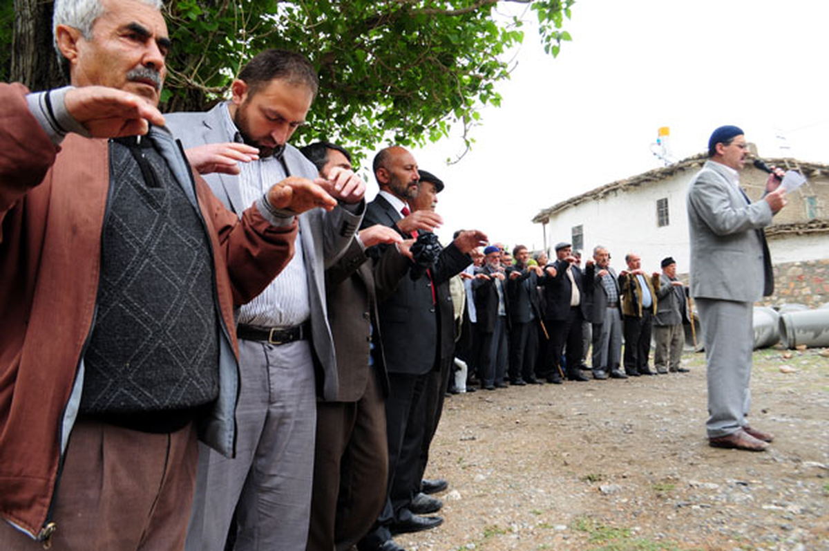 Konya Halkapınar\'da "Yağmur Duası"