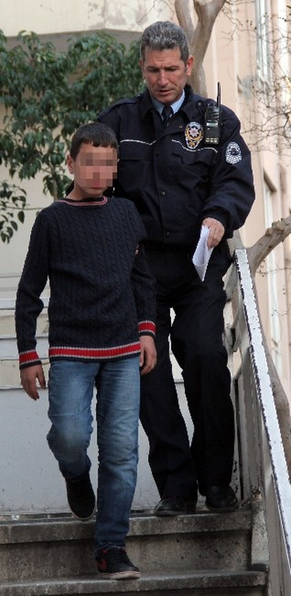 İş Yerinden Kablo Çalan 3 Çocuk Yakalandı