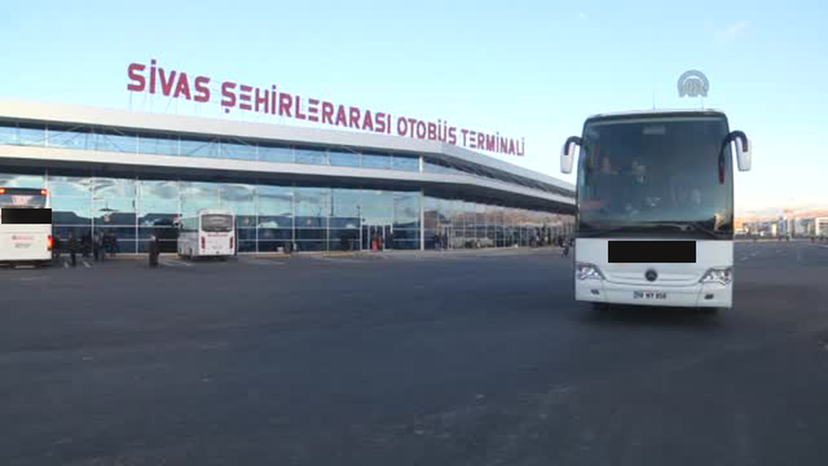 Kayseri ve Sivas\'ta Otobüslerde Kış Lastiği Denetimi
