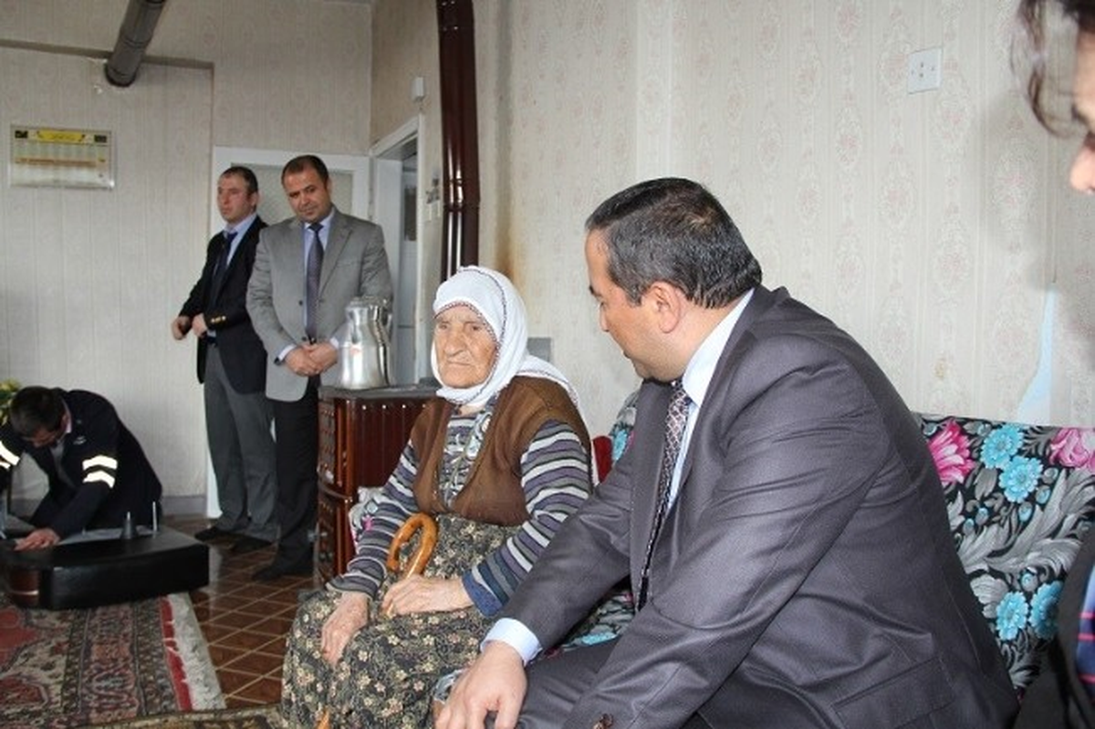 Kocasinan Kaymakamı Ali Candan\'dan Yaşlı Vatandaşlara Ziyaret