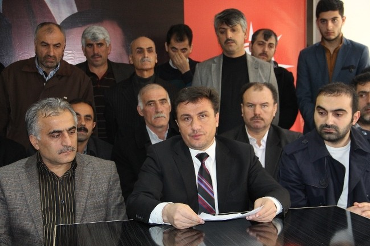 Oltu AK Parti İlçe Teşkilatı Bakan Ala\'ya Sahip Çıktı
