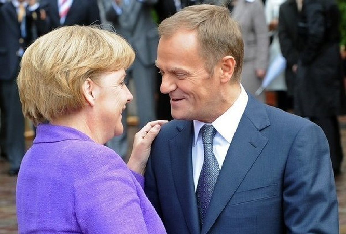 Polonya Başbakanı Tusk, Merkel\'le Görüştü