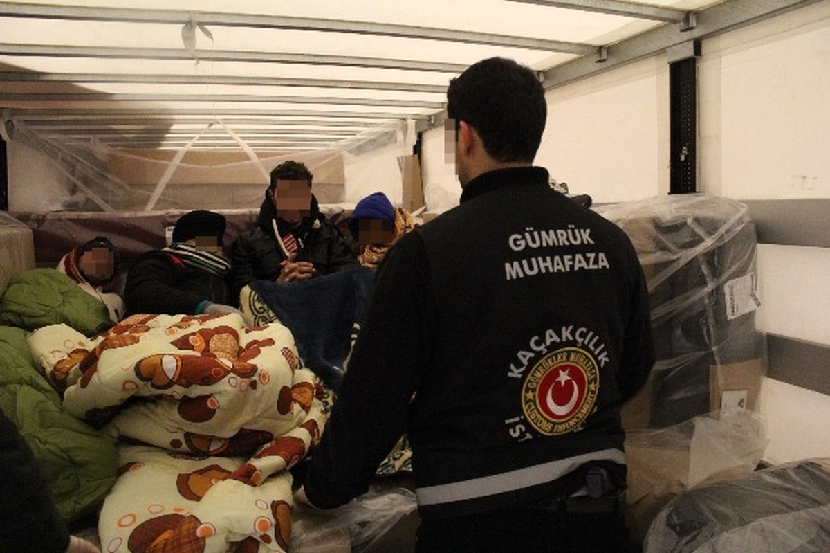 Sınır Kapılarında Kaçak Göçmen Operasyonları