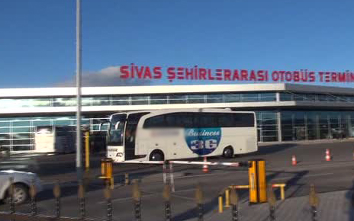 Sivas\'ta Otobüslere \'Kış Lastiği\' Denetimi