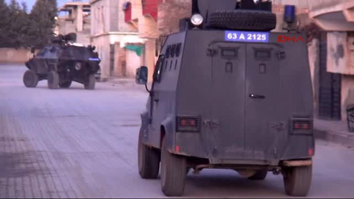 Akçakale\'de Telefon Dolandırıcılarına Operasyon: 16 Gözaltı