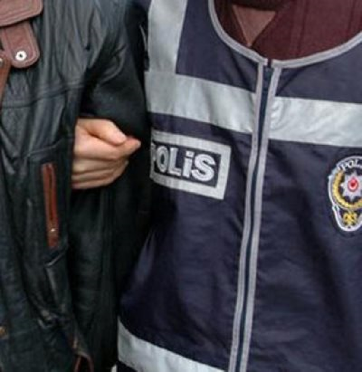 Akçakale\'de Telefon Dolandırıcılarına Operasyon: 16 Gözaltı