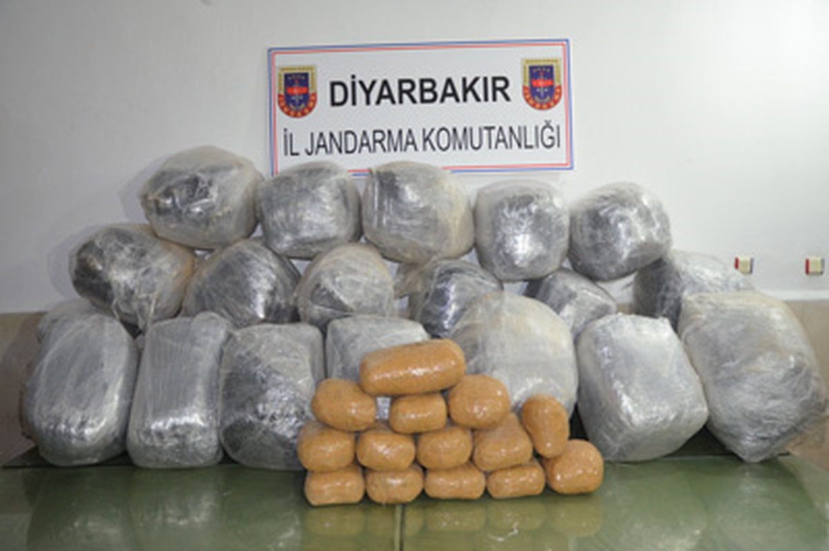 Türkiye\'de Ele Geçirilen Esrarın Yüzde 39\'u Diyarbakır\'dan