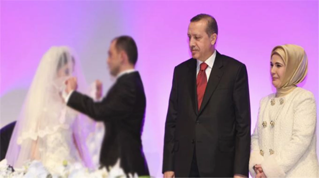 Başbakan Erdoğan İstanbul\'da Nikah Şahidi Oldu