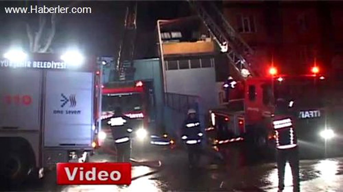 Beylikdüzü\'nde Korkutan İşyeri Yangını
