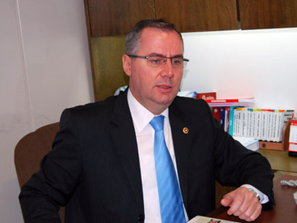 CHP\'li Dibek: Kaç Sürücüye Sigara, Kaç Bayiye Alkol Cezası Kesildi?