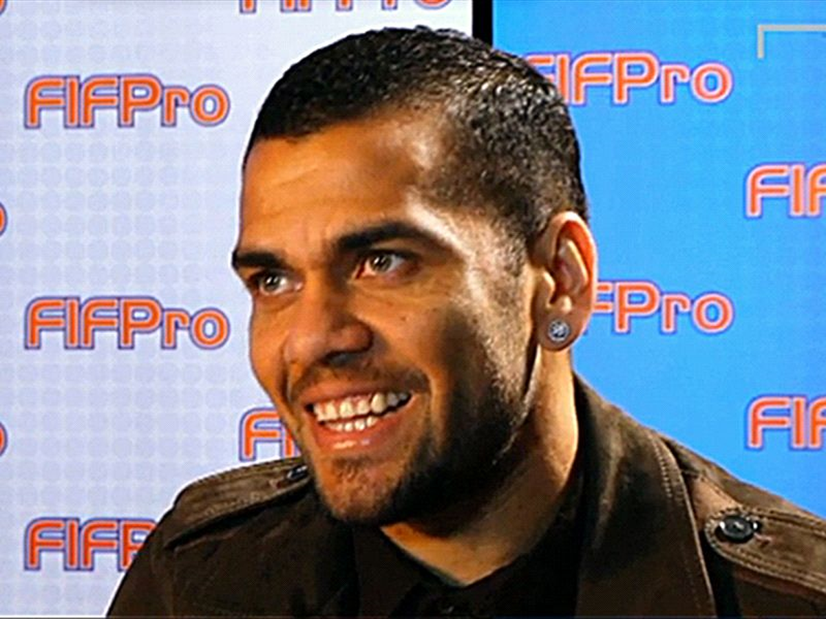Dani Alves\'ten Acı İtiraf: Bazen Deplasmanda Oynuyor Gibiyiz