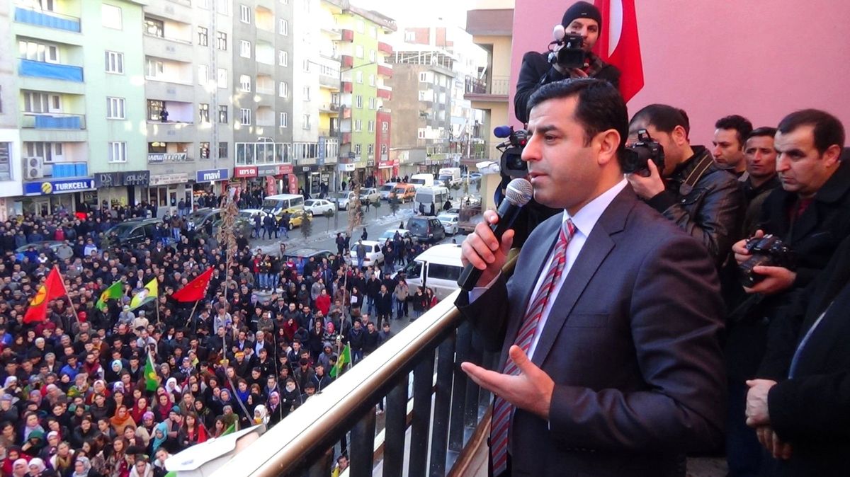 Demirtaş: 30 Mart Seçimlerinde Başbakanın Biletini Keseceğiz" Haberine Ek