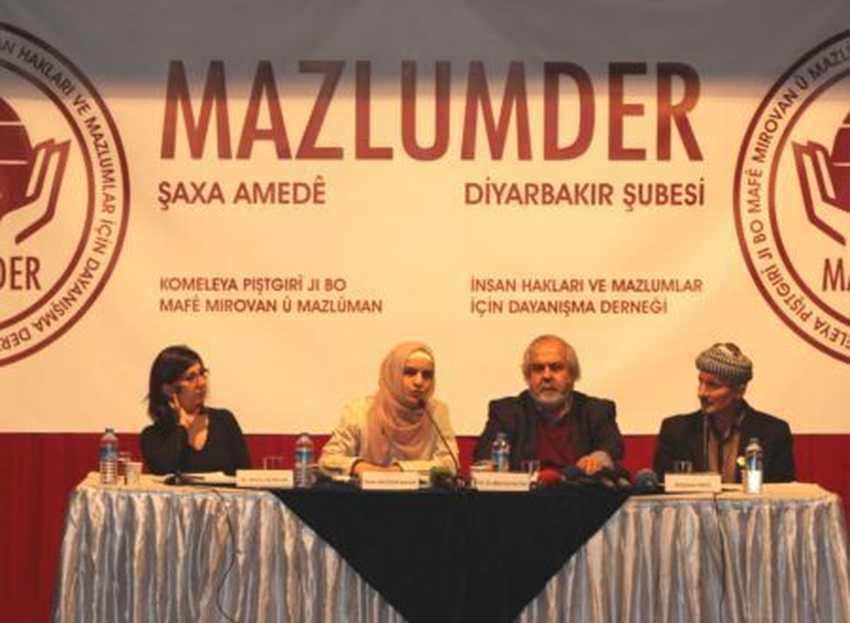 Diyarbakır\'da "Koruculuk Sistemi Kaldırılsın" Paneli