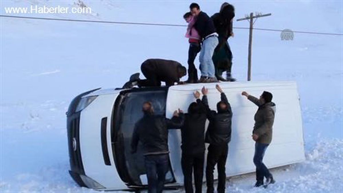 Hastane Dönüşü Trafik Kazası: 6 Yaralı