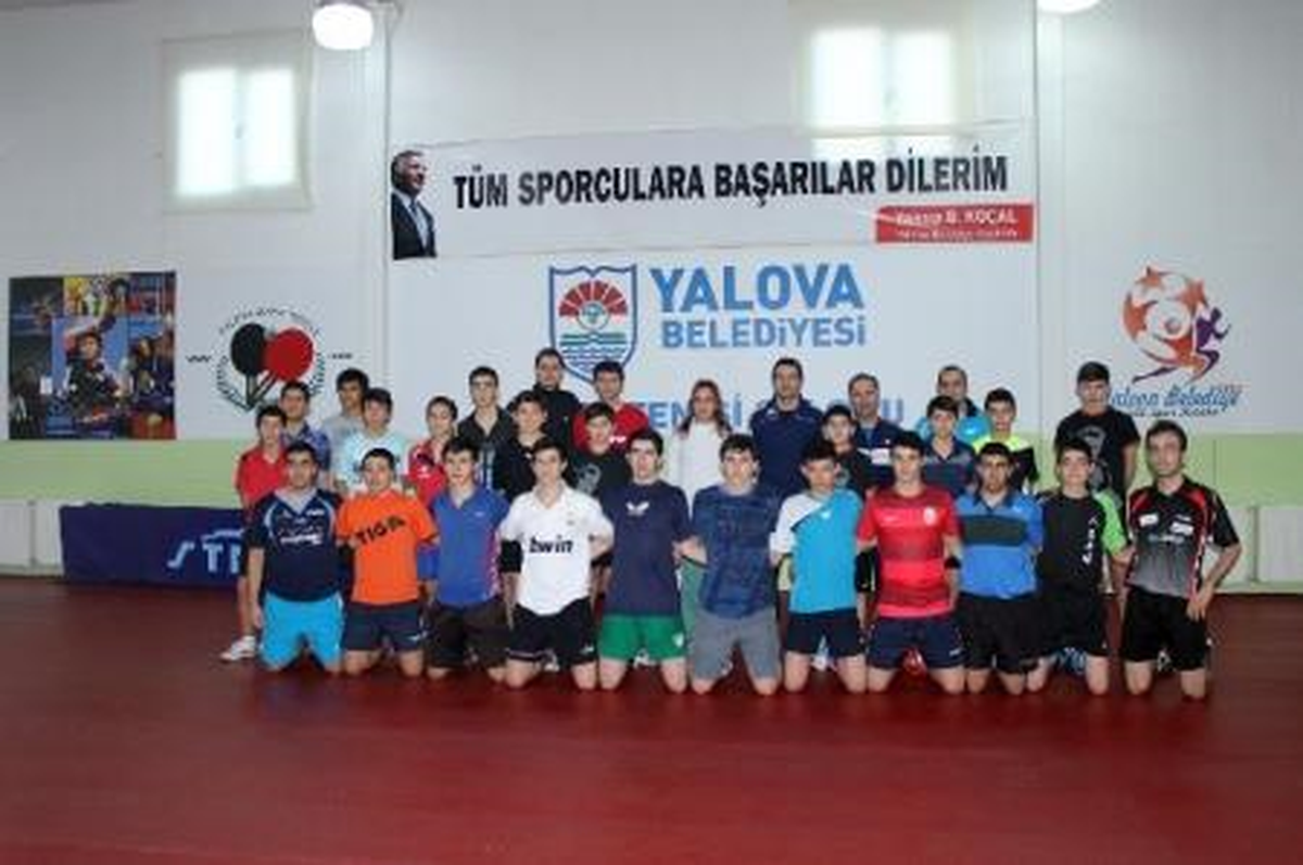 Masa Tenisi Milli Takımları Yalova\'da Kampa Girdi