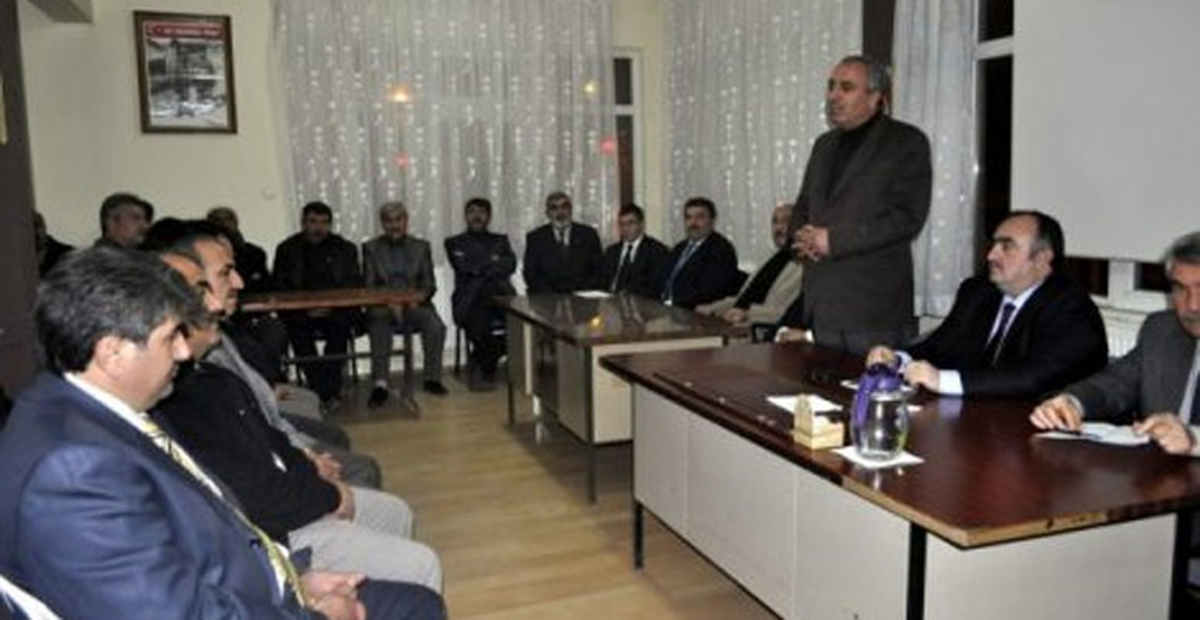 MHP'de Görevden Alınan Başkan Kumpas Kuruldu Diye İlan Verdi