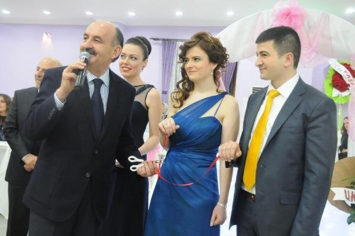 Sağlık Bakanı Müezzinoğlu, Nişan Törenine Katıldı