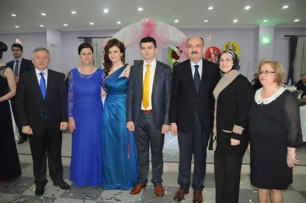 Sağlık Bakanı Müezzinoğlu, Nişan Törenine Katıldı