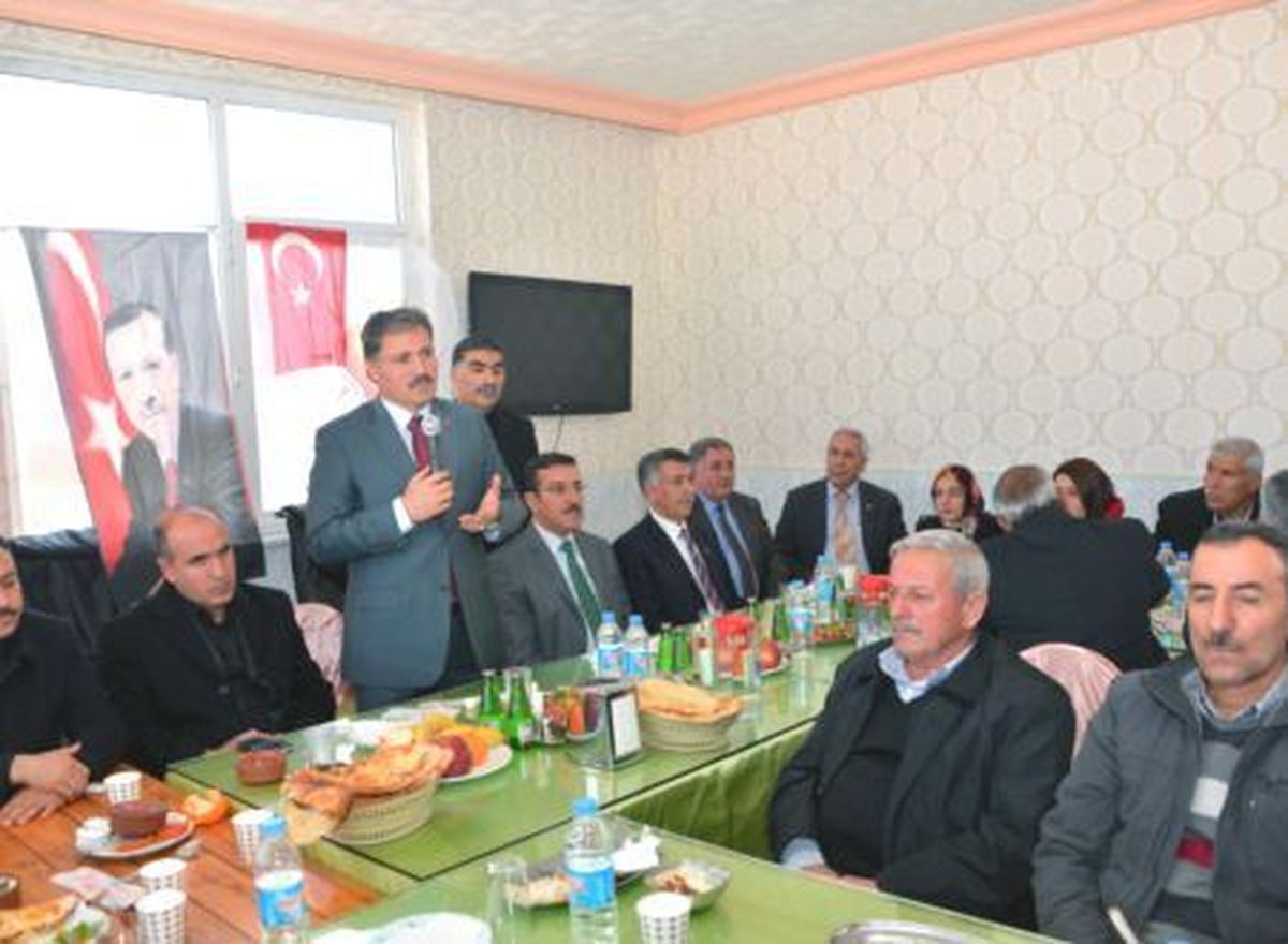 AK Parti, Akçadağ\'da Yerel Seçim Toplantısı Düzenledi