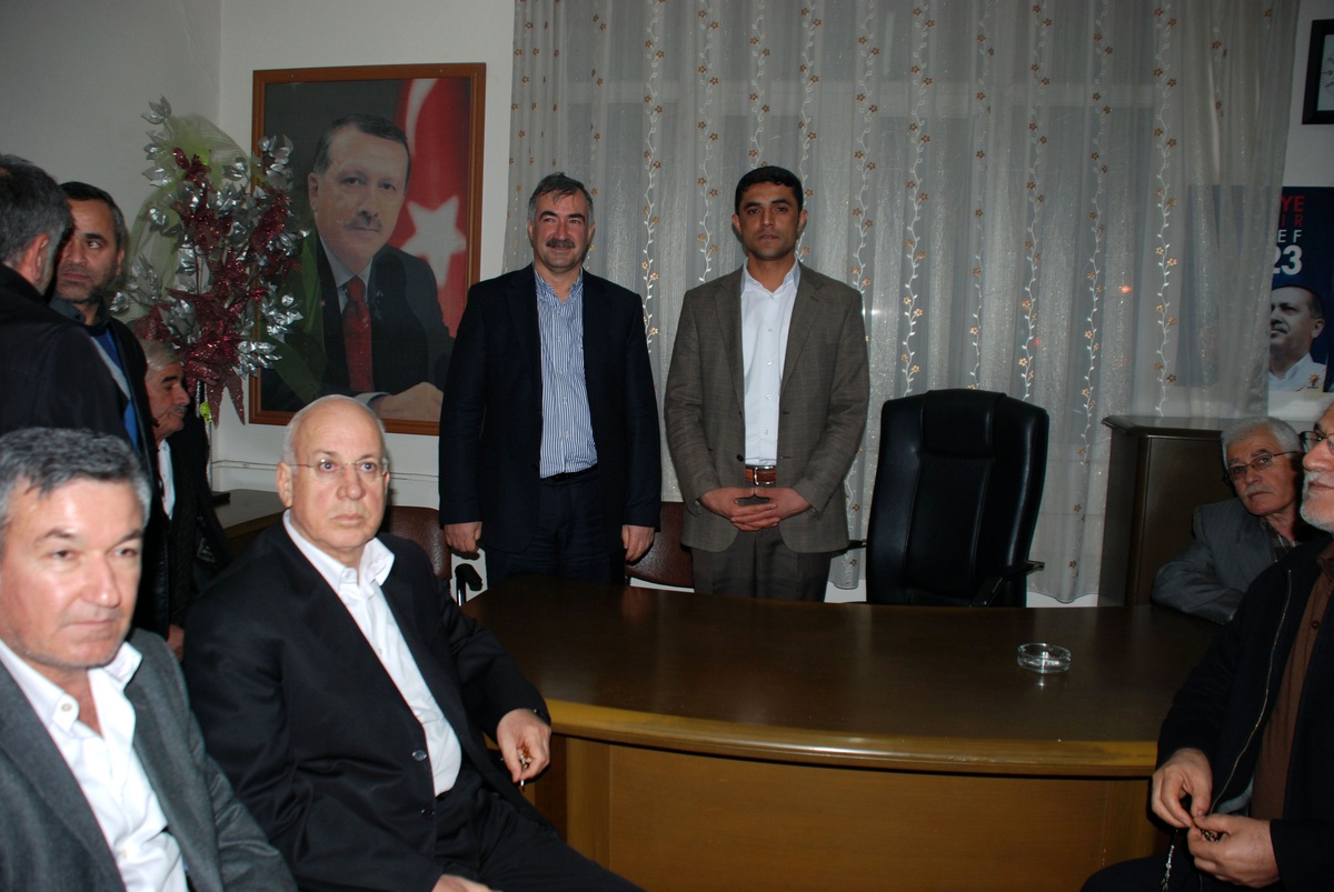 AK Parti Kahta Teşkilatı\'nda Toplu İstifa