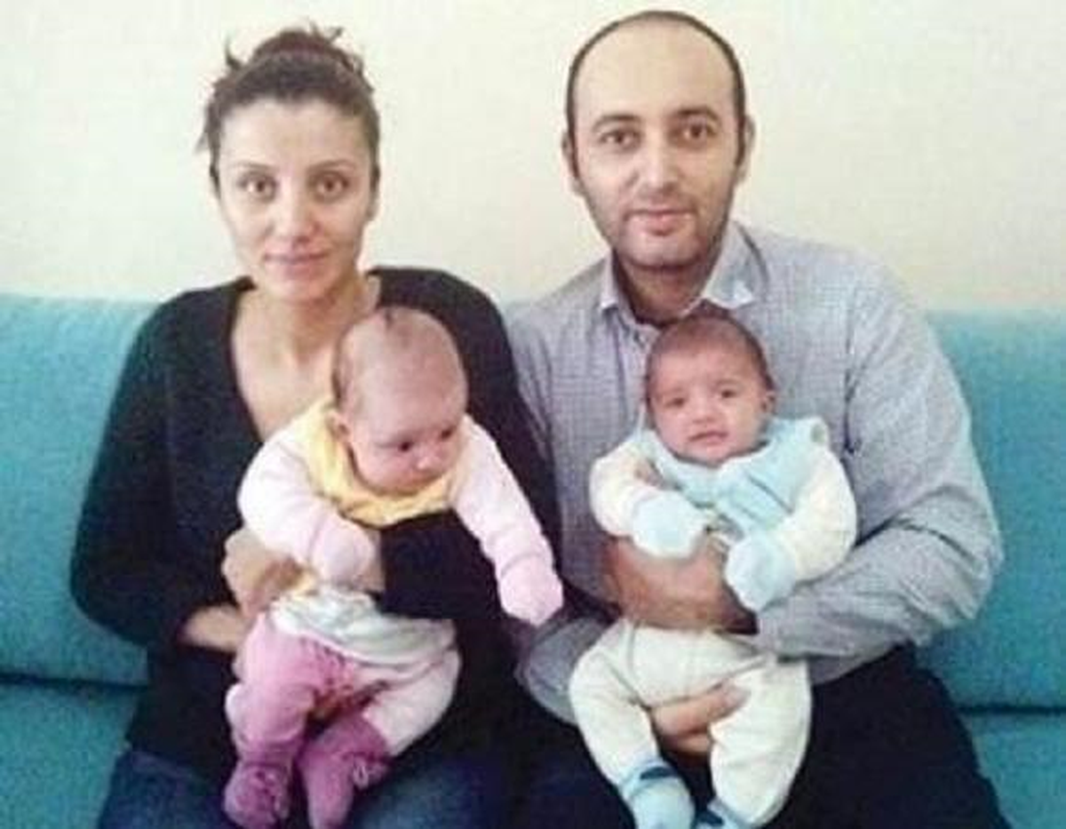 Anne İçeride İkizler Dışarıda Hapis!...
