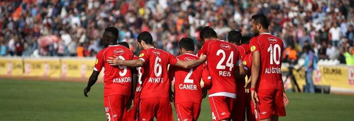 Balıkesirspor, Adana Demirspor\'u Ağırlıyor