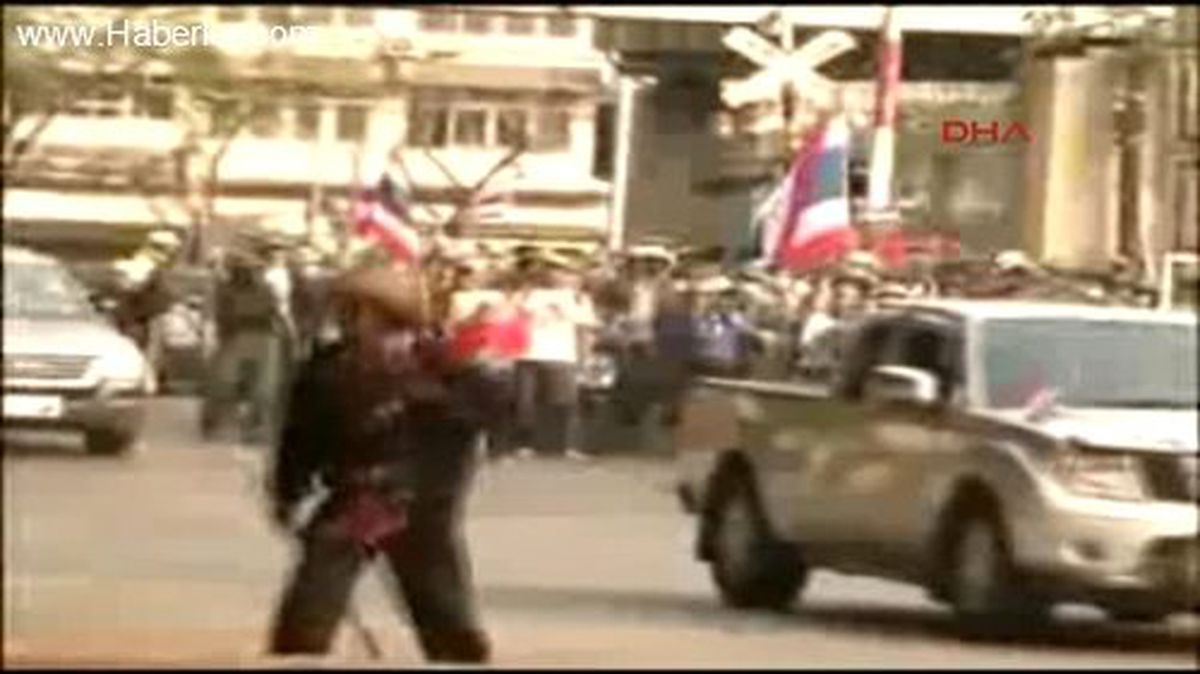 Bangkok\'ta Bu Kez Silahlar Konuştu