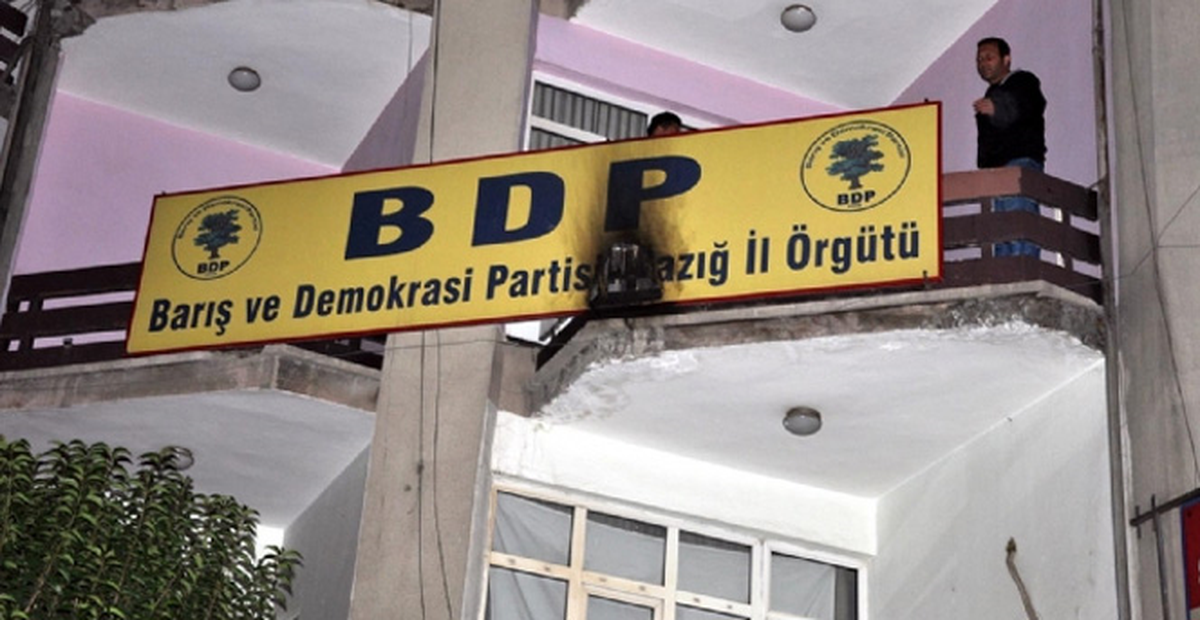 BDP Elazığ İl Binasına Molotoflu Saldırı