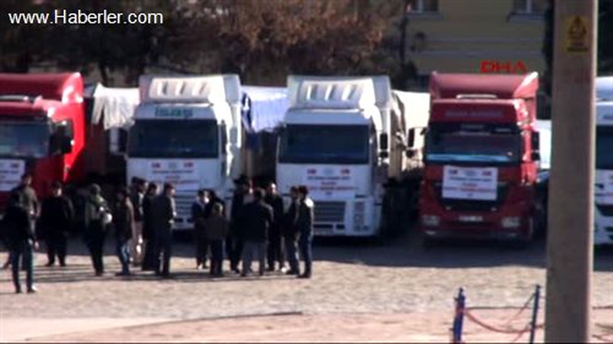 Elazığ İhh, Suriye\'ye 15 Tır Gönderdi