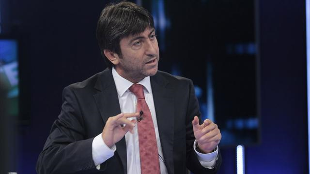 Galatasaray\'ın Transferleri Garip"