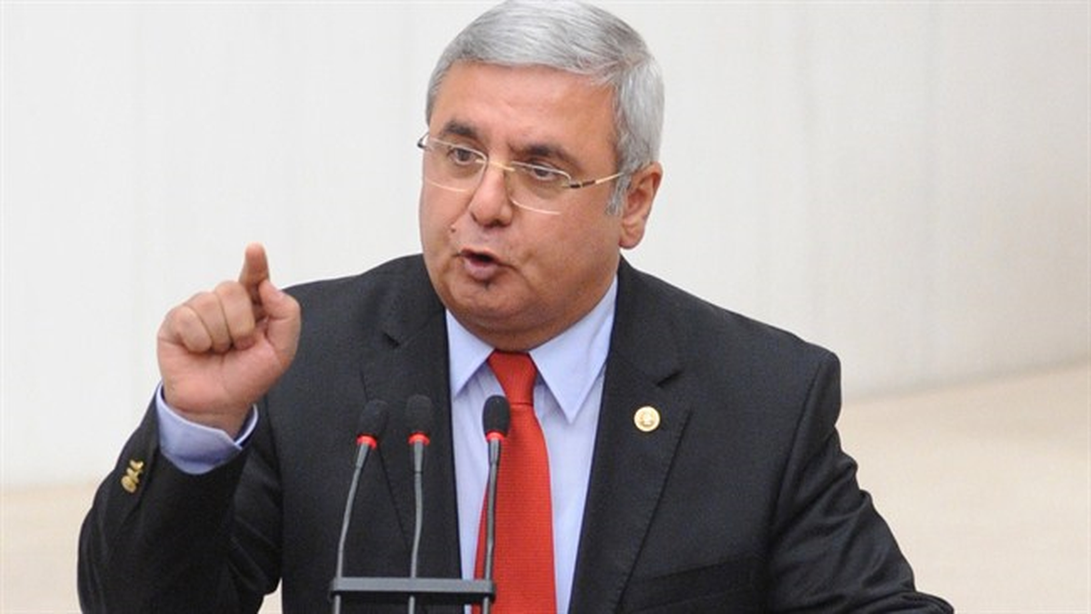 Görüntülü) Metiner: Badem Bıyıklı Neoconlar Hükümeti Devirme Girişiminde