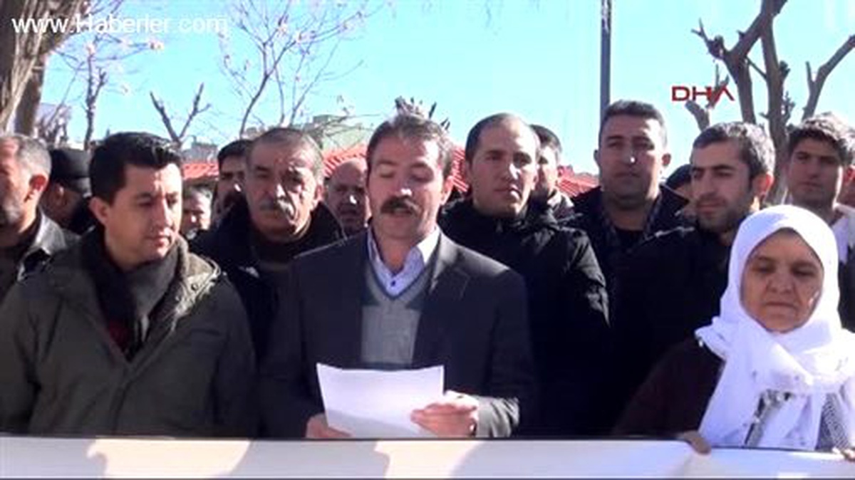 Hasta Tutuklular İçin Şırnak\'ta 5 Dakikalık Oturma Eylemi