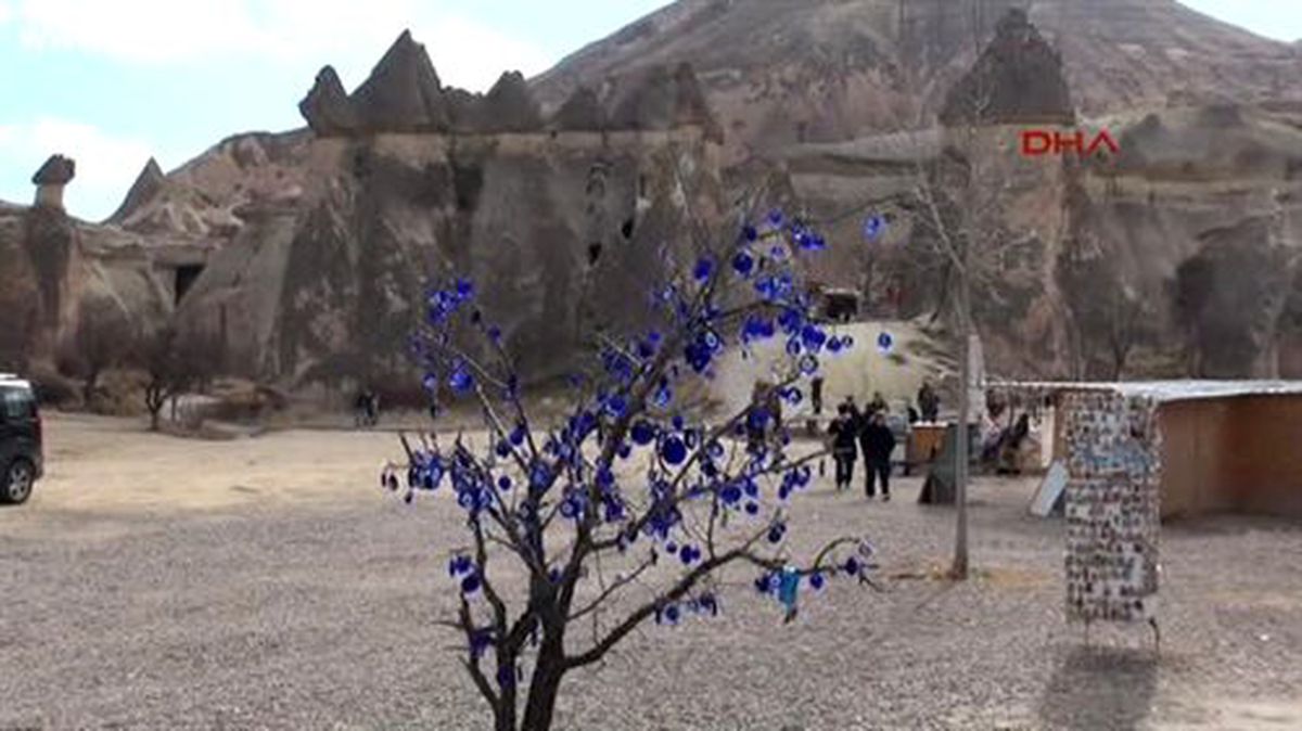 Kapadokya\'da Turistler Sıcak Şarabı Tercih Ediyor