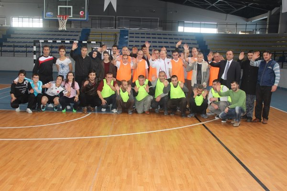 Ağrı Gençlik Merkezi Engellileri Aşıyor Projesi