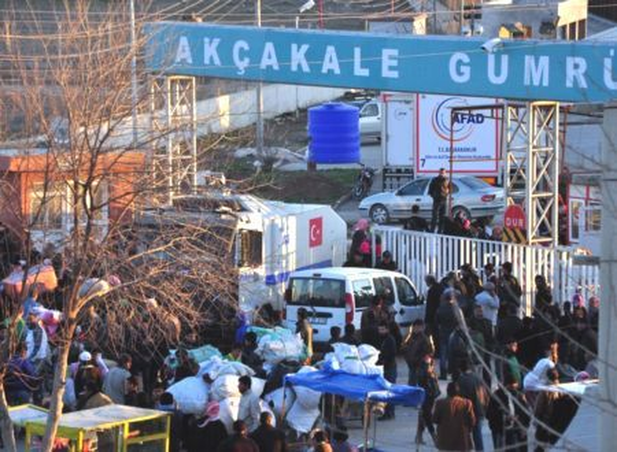 Akçakale\'deki 650 Suriyeli Ülkelerine Geri Döndü