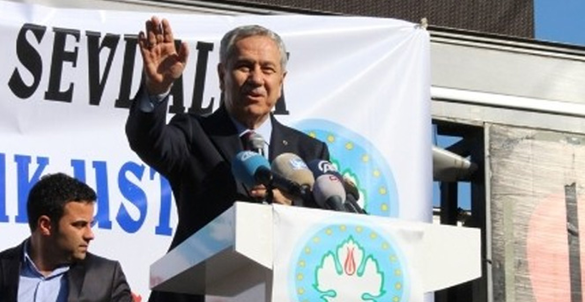 Başbakan Yardımcısı Arınç'tan Espri Tufanı