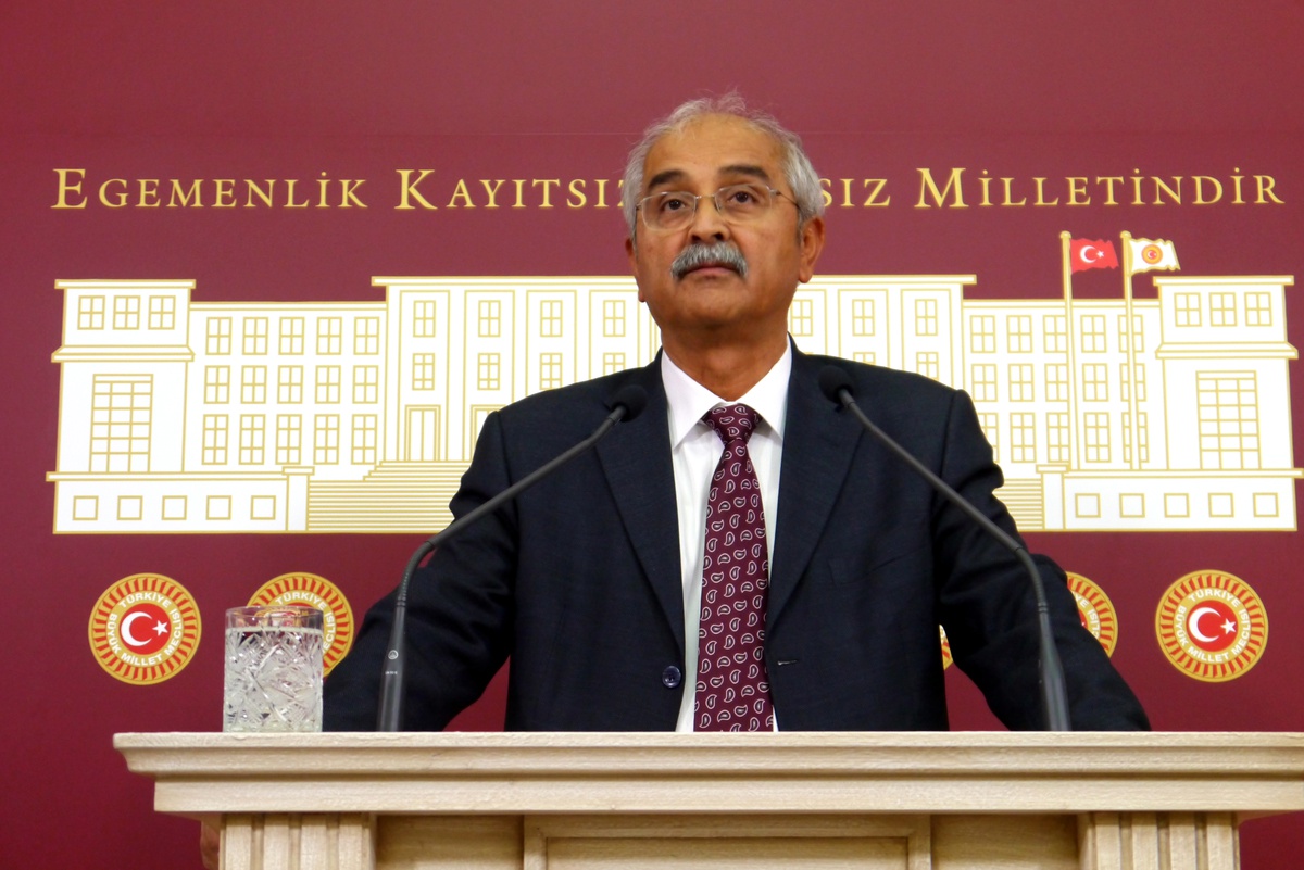 CHP\'li Demir, Tarihi Değirmenlerin Yanındaki İnşaatları Sordu