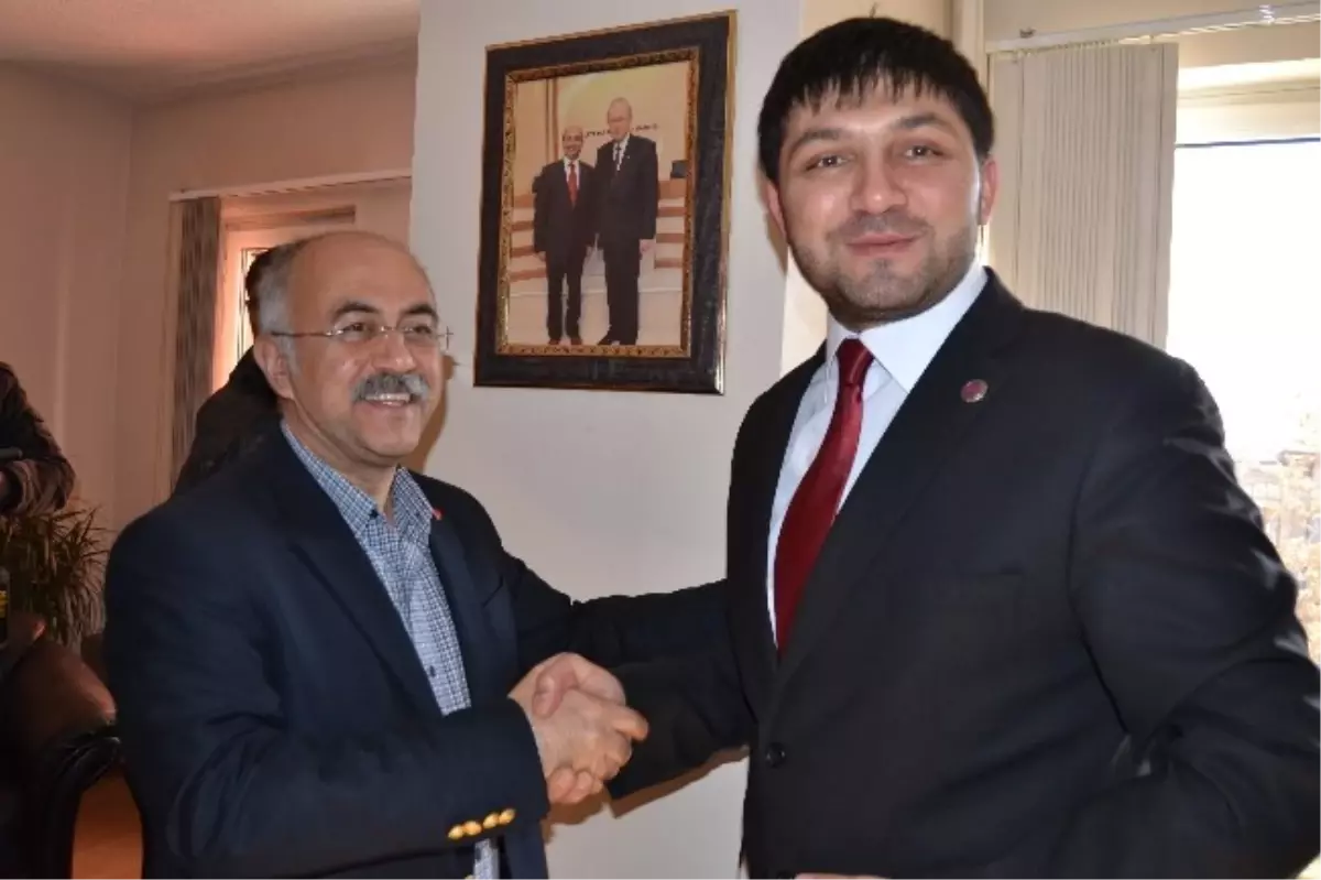 CHP'li Heyetten MHP'ye Taziye Ziyareti