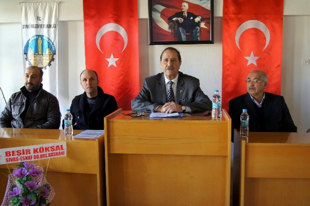 Divriği Otomobilciler ve Şoförler Esnaf Odası\'nda Kök Güven Tazeledi