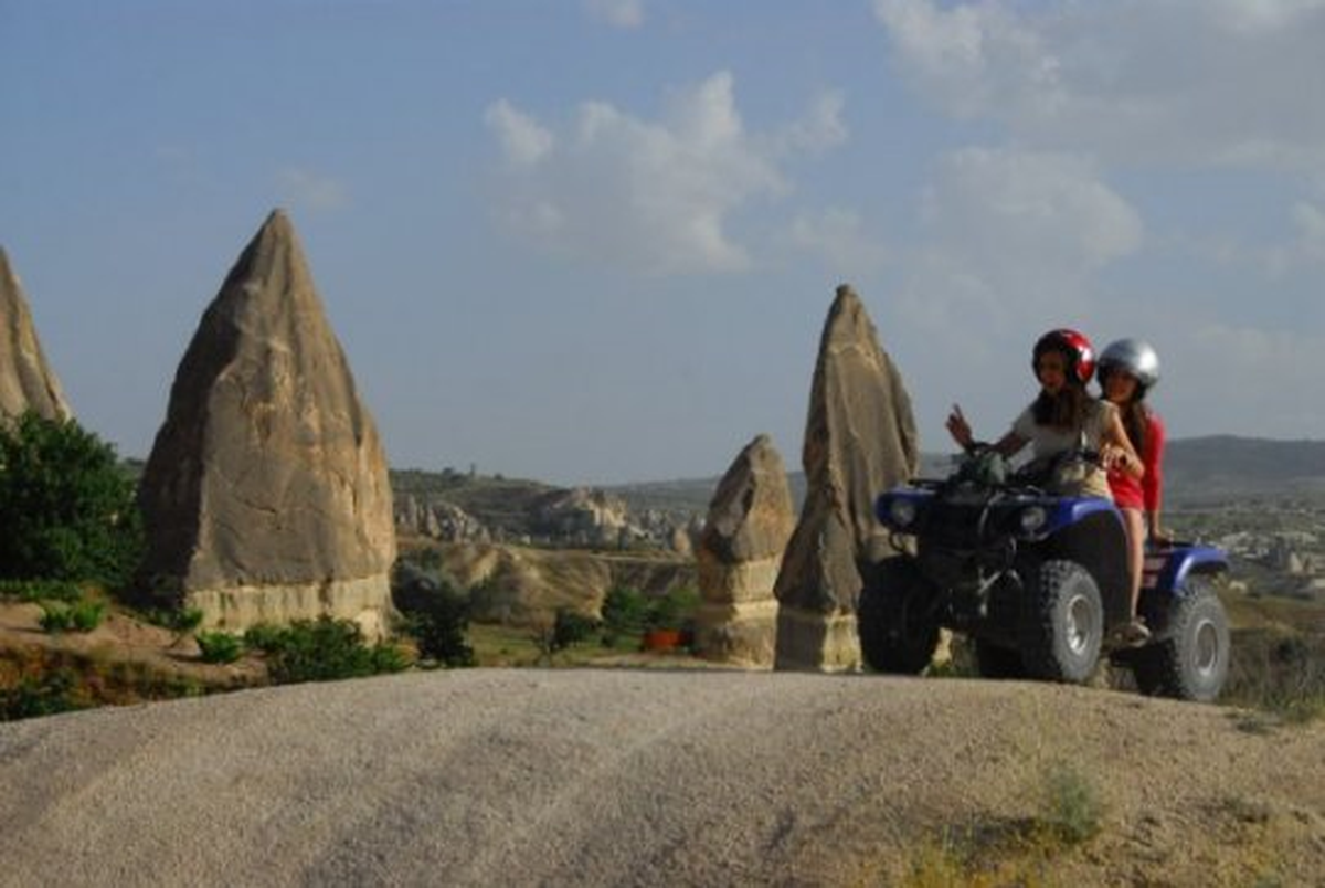 Doğa Harikası Kapadokya\'da Atv Keyfi