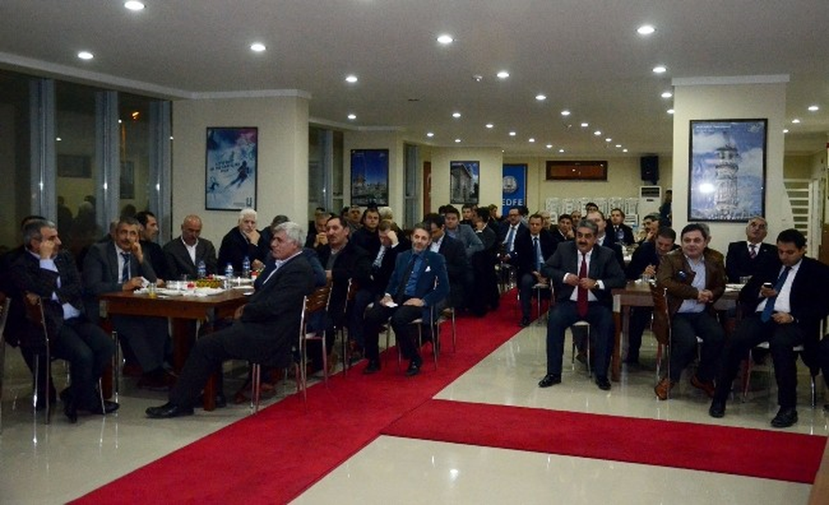 Dündar, Erzurumlularla Buluştu