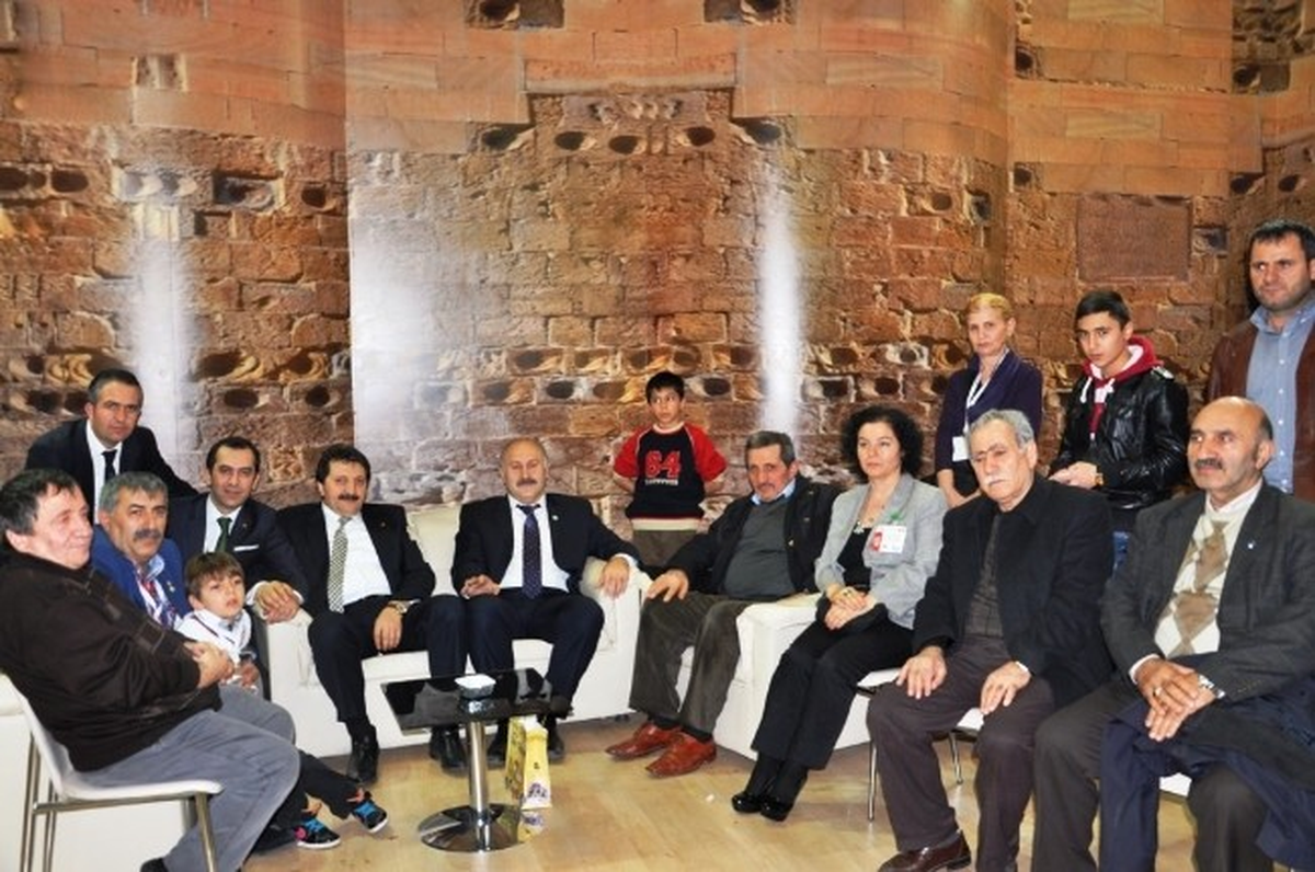 Emitt\'te Bayburt Ticaret ve Sanayi Odası Başkanı İbrahim Yumak Bayburt Standını Ziyaret Etti