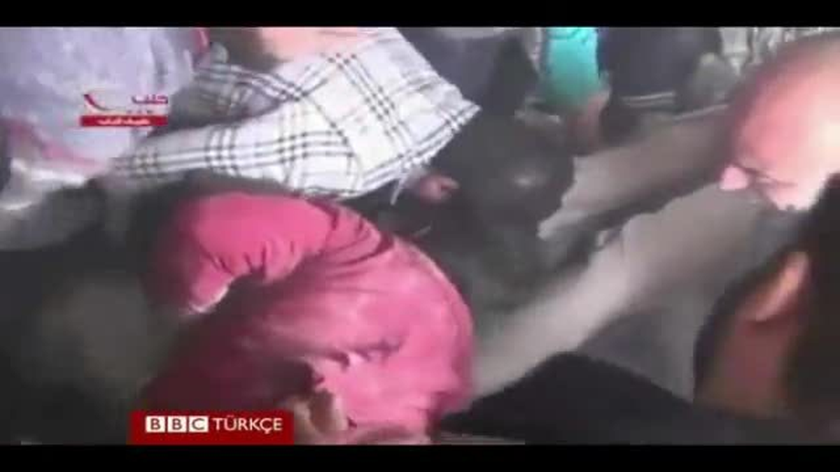 Esad\'a Bağlı Birlikler Halep\'i Varil Bombalarıyla Vurdu