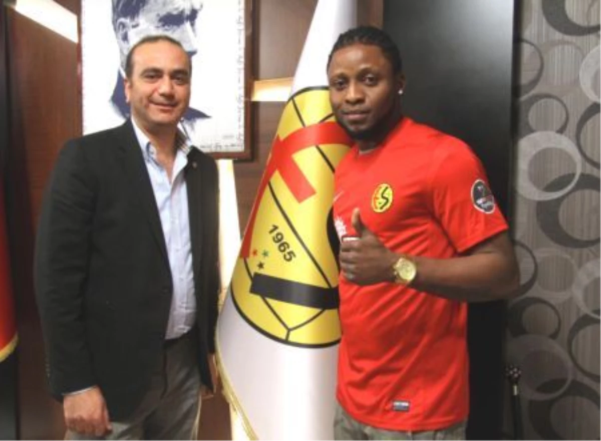 Eskişehirspor, Raheem Lawal ile Anlaştı